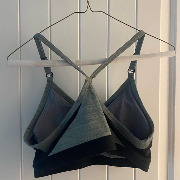 Nike Training Dri-FIT Indy v-neck light support padded sports bra in gray - Picture 2 of 2